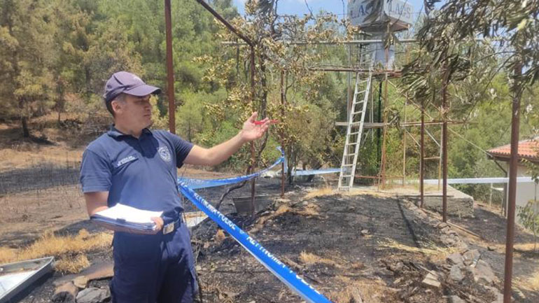 Υπό πλήρη έλεγχο η φωτιά στο Πέρα Πεδί Λεμεσού